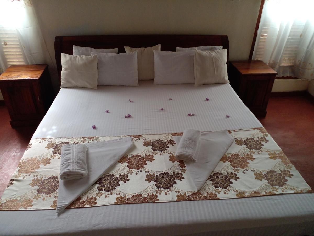 4Ty Two Homestay Galle Ngoại thất bức ảnh