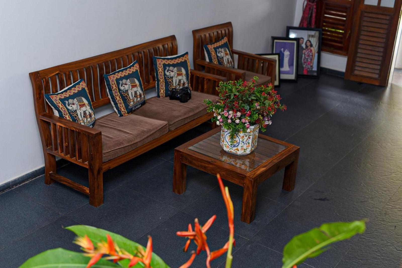 4Ty Two Homestay Galle Ngoại thất bức ảnh
