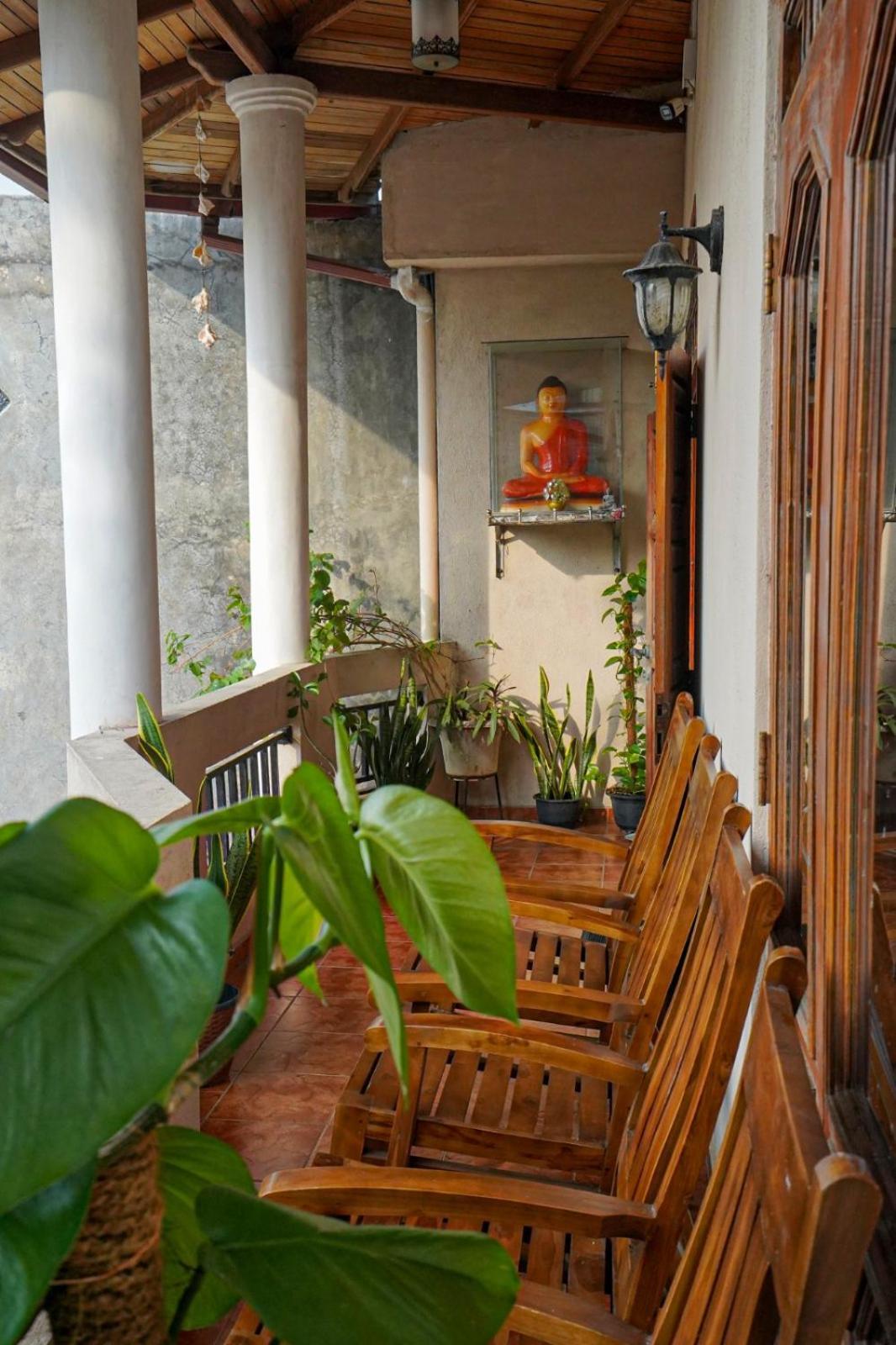 4Ty Two Homestay Galle Ngoại thất bức ảnh