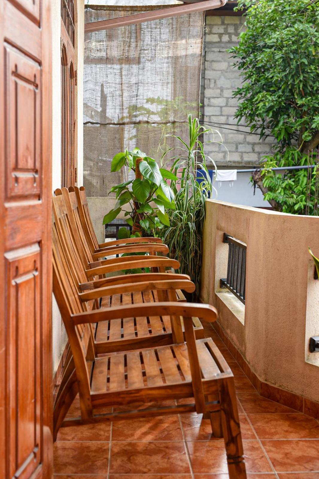4Ty Two Homestay Galle Ngoại thất bức ảnh